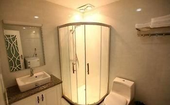 Nanchang Yijia Loft Apartment Hotel Екстериор снимка